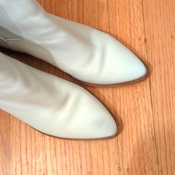 Chinese Laundry Filip Bootie - Picture 5 of 5